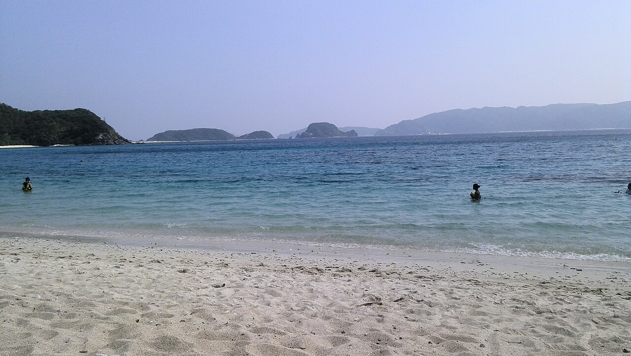 후루자마미 해변 (자마미섬)