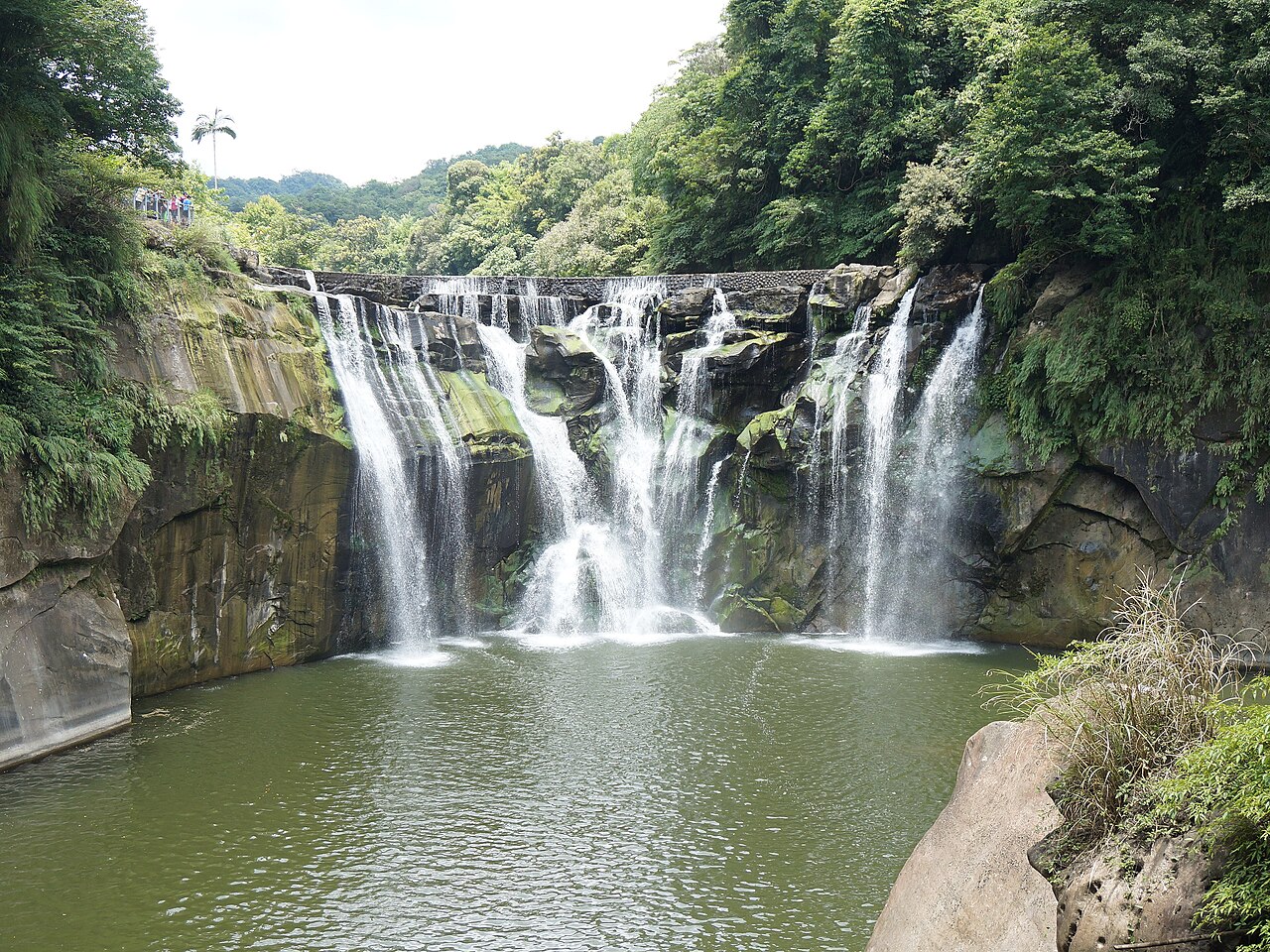 스펀 폭포